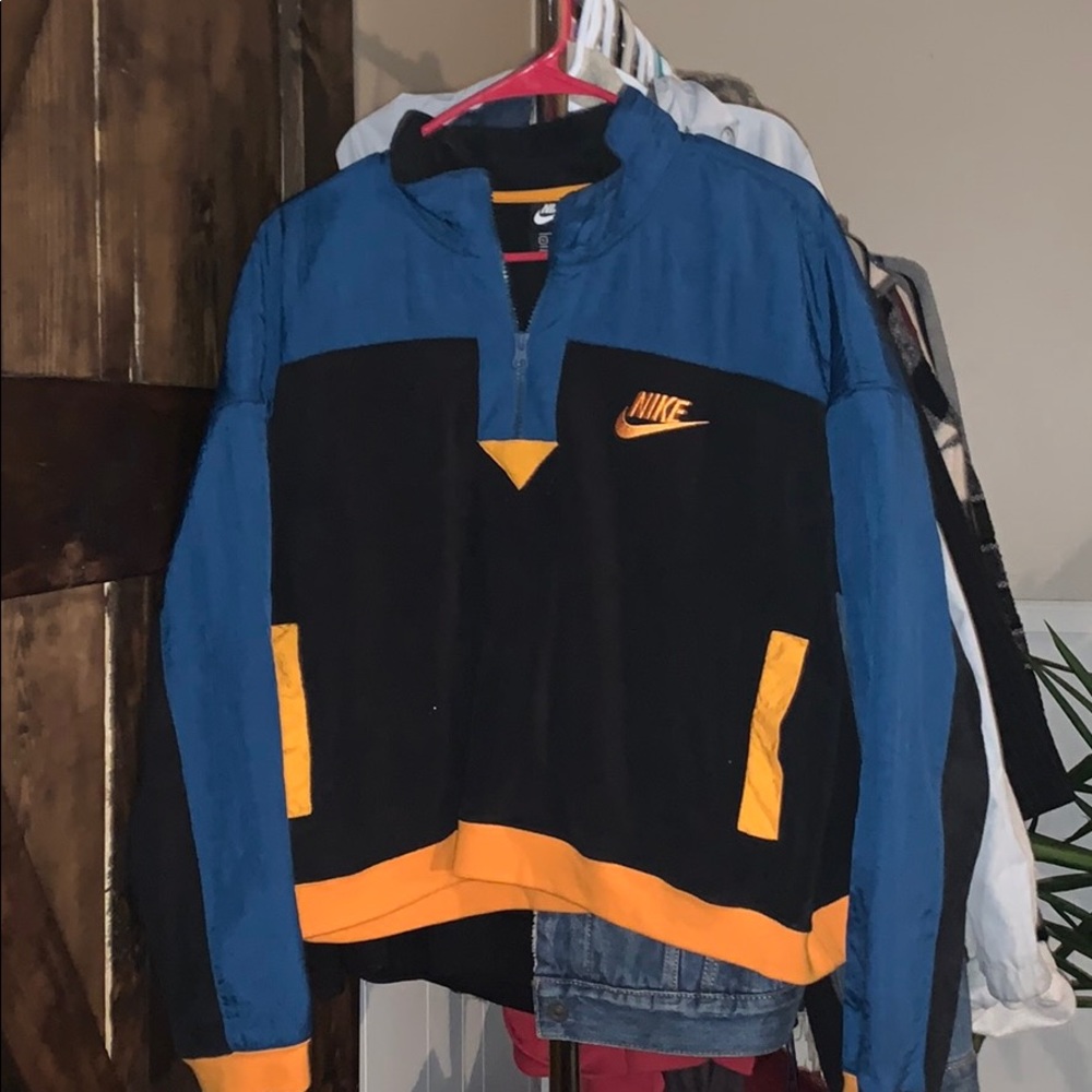 New Nike pull over